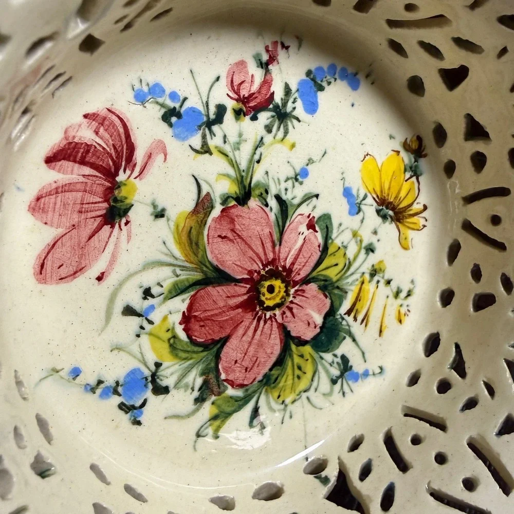 Italian Lattice Ceramic Bowl Majolica Flowers  8